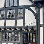 Sl - Fabulous 2 Bed Character Property Close To Town