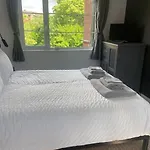 Stratford Upon Avon Pearl