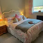 Twelfth Night Guesthouse