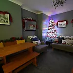 Central Townhouse With Free Onsite Ev Parking
