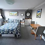 Avoncot Guest House
