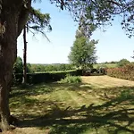 Idyllic Log Cabin Near Stratford Upon Avon