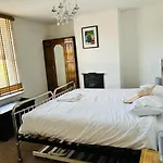 Bodhi Tree Cottage - Grove Road Cottages