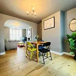Luna Cottage - Grove Road Cottages