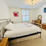 Luna Cottage - Grove Road Cottages
