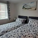 2 Bedroom Apartment In Stratford Upon Avon With Free Onsite Parking
