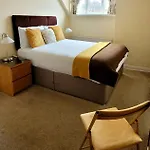 Hampton Lodge En-Suite Rooms With Free Parking