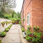 Arden Park Ensuite Rooms