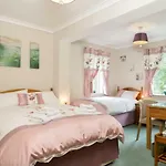 Faviere Guest House
