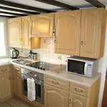 Macbeth Cottage - Sleeps Up To 5 - New Hot Tub