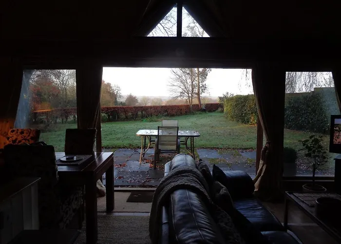 Idyllic Log Cabin Near Stratford Upon Avon