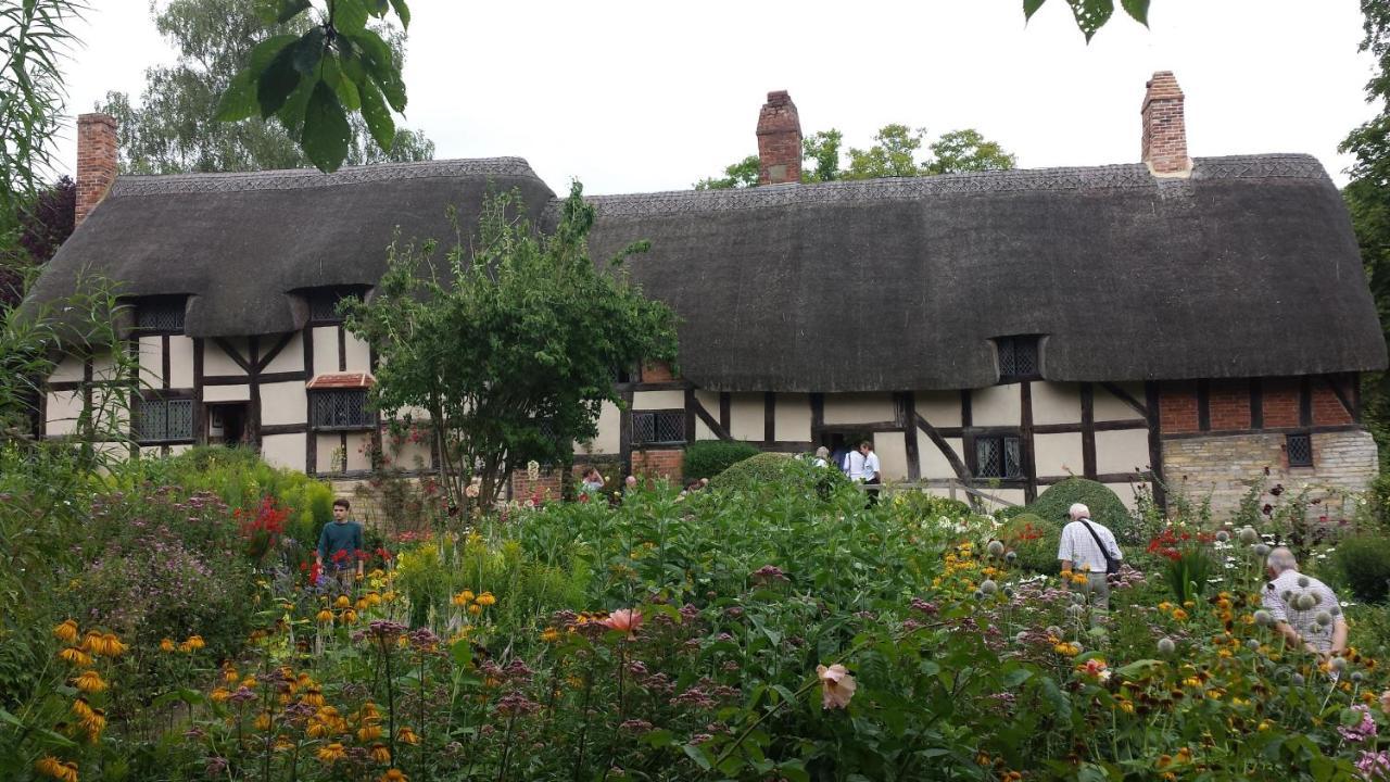 5 Minutes Walk To River And Town Centre * Stratford-upon-Avon