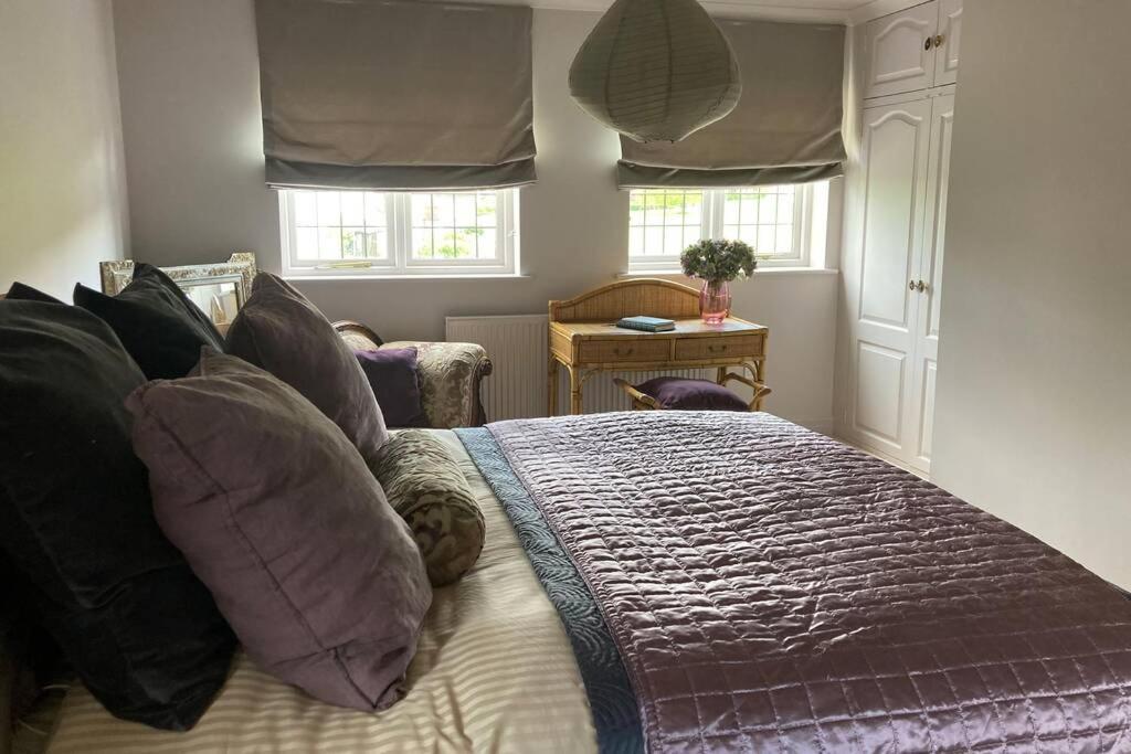 Hip & Stylish House, Edge Of The Cotswolds