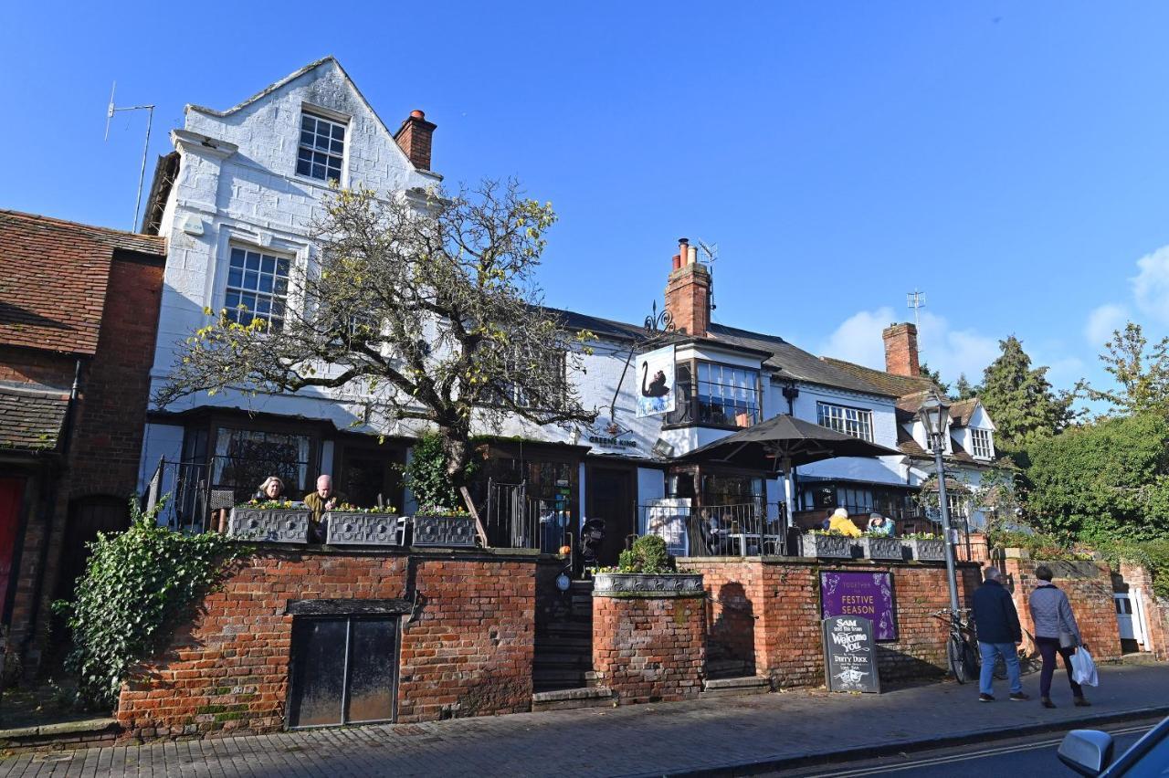 The Teapot In Town Centre Free Parking