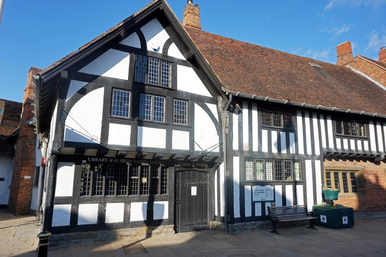 The Teapot In Town Centre Free Parking Stratford-upon-Avon