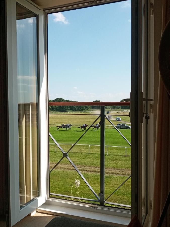 Casa de férias 47 Wetherby Way, 3 Bedrooms, Sleeps 6, Easy Walk To Town, Parking, Self Catering, Great View