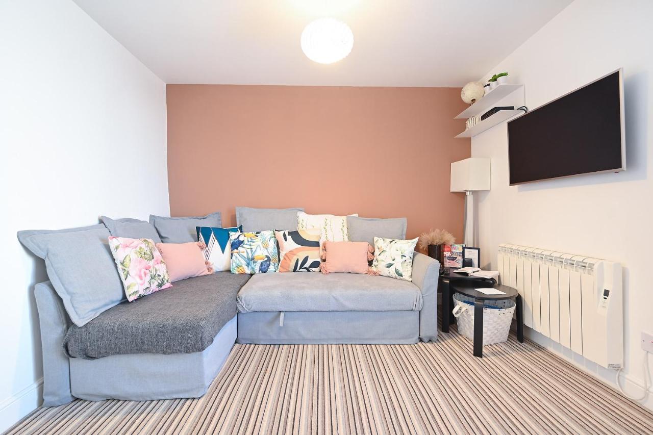 The Teapot In Town Centre Free Parking Holiday home