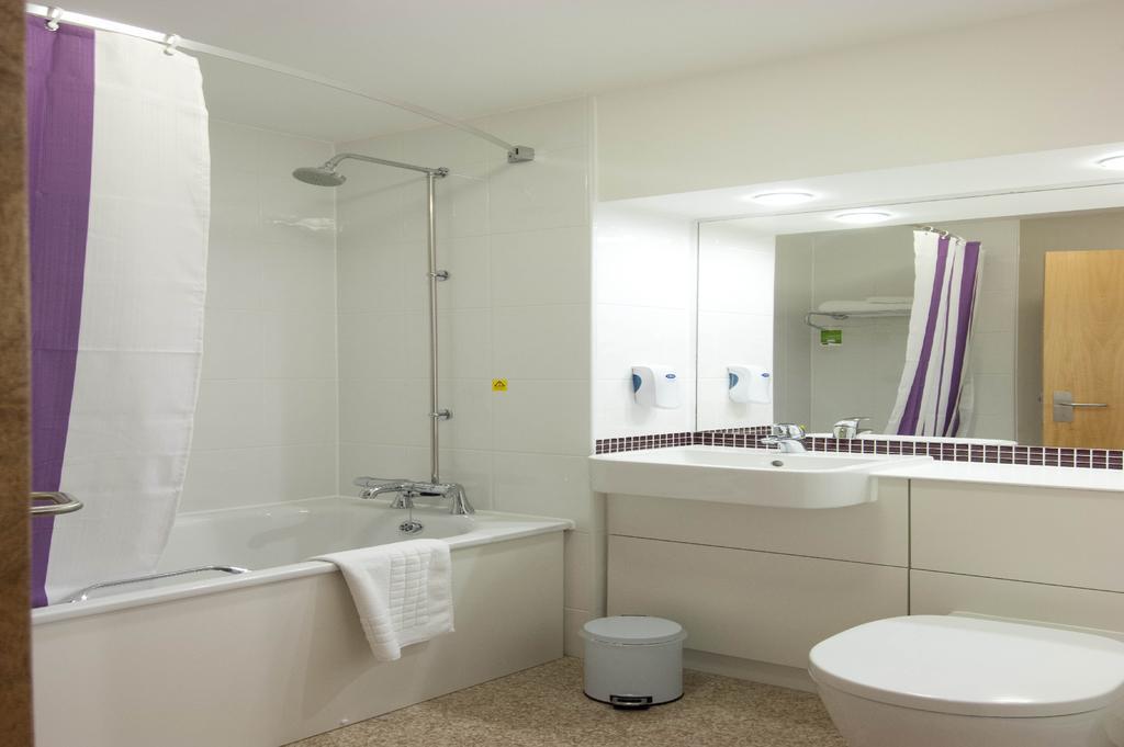 Premier Upon Avon Waterways Hotel