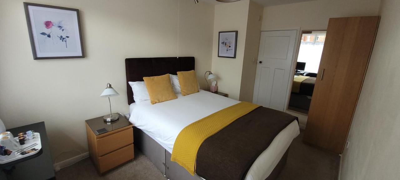 Hampton 3*