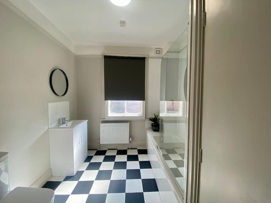 Sl - Fabulous 2 Bed Character Close To Town *