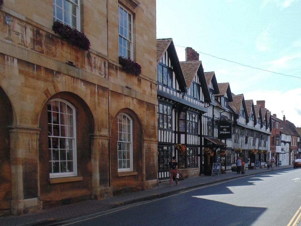 Mercure Upon Avon Shakespeare 4*