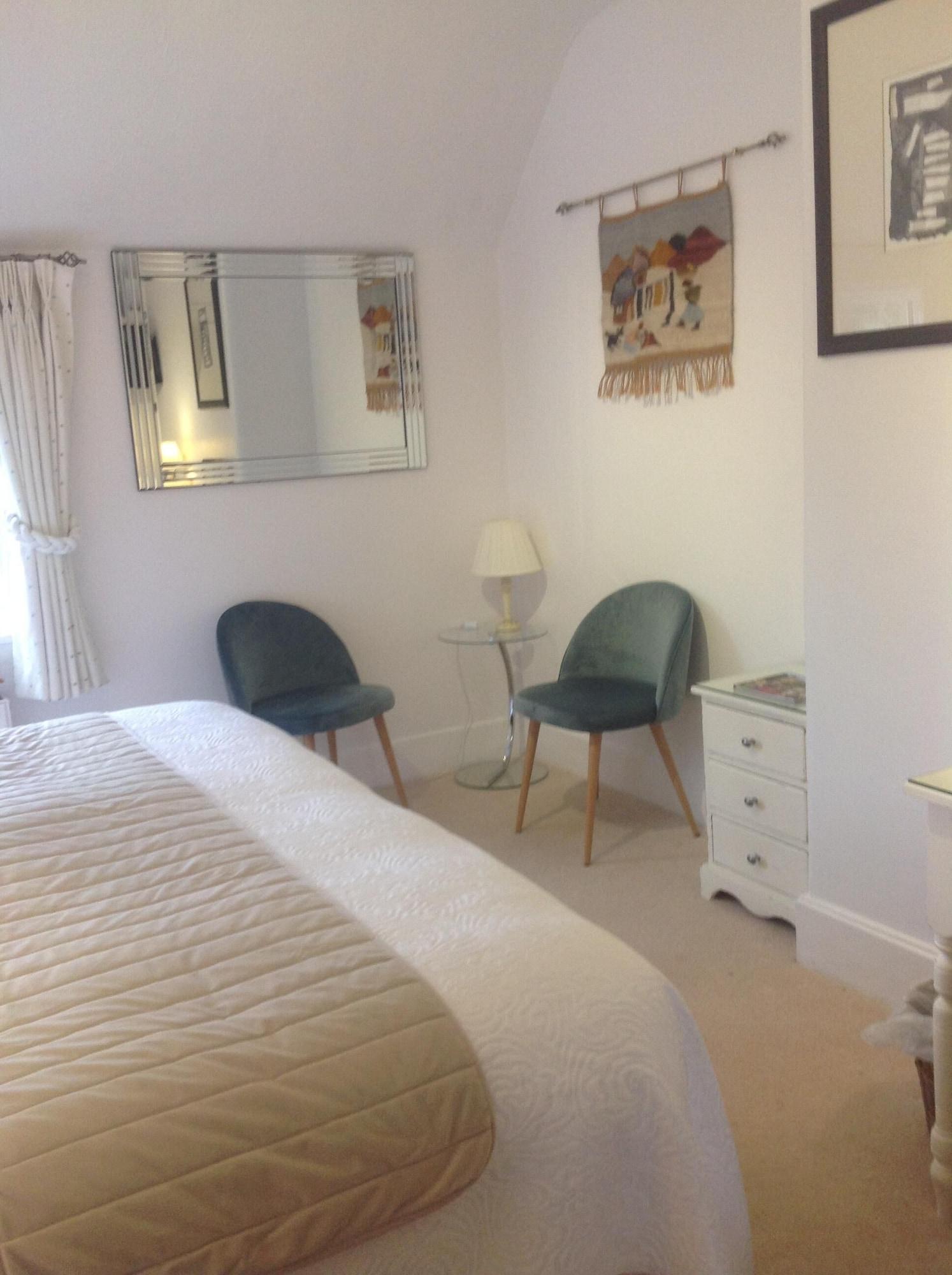 Shakespeare's View 5* Snitterfield