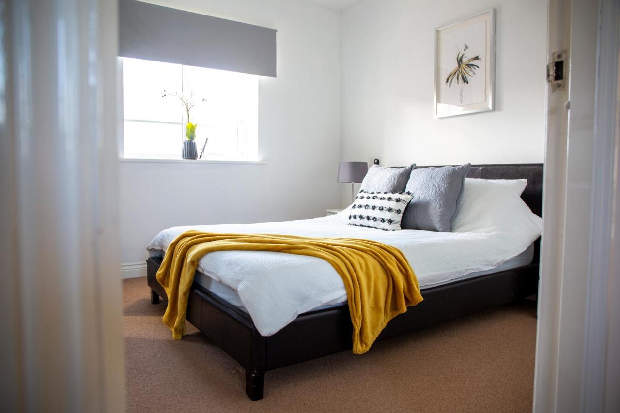 Superb In Upon Avon With Free Parking & Wi-fi Apartment