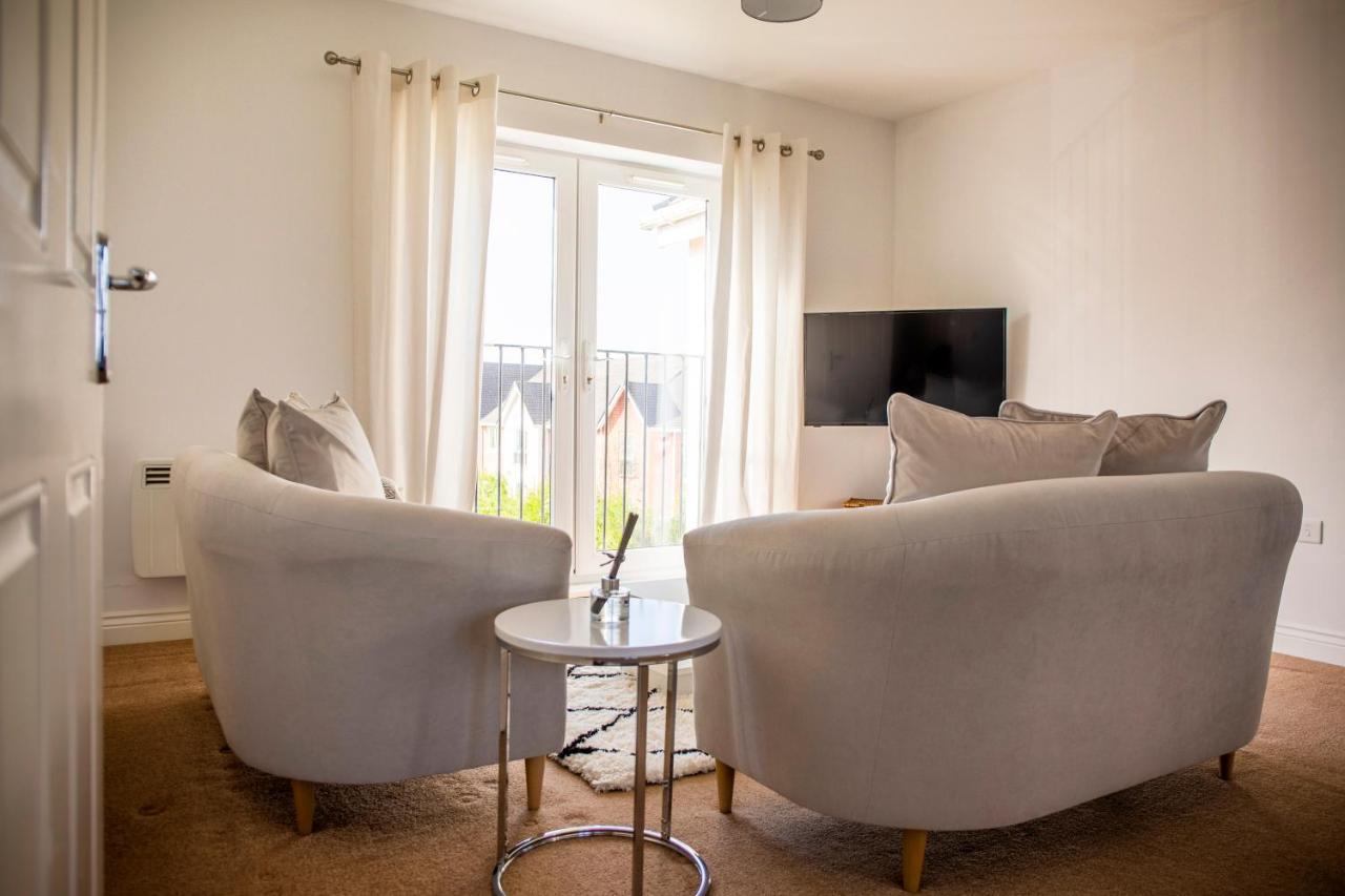 Superb In Upon Avon With Free Parking & Wi-fi *