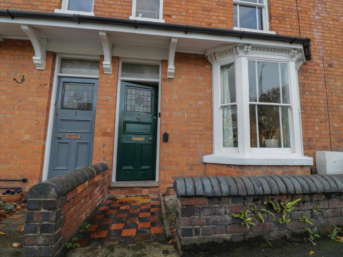 4 Arthur Road *