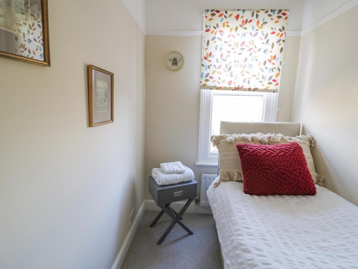 4 Arthur Road * Stratford-upon-Avon