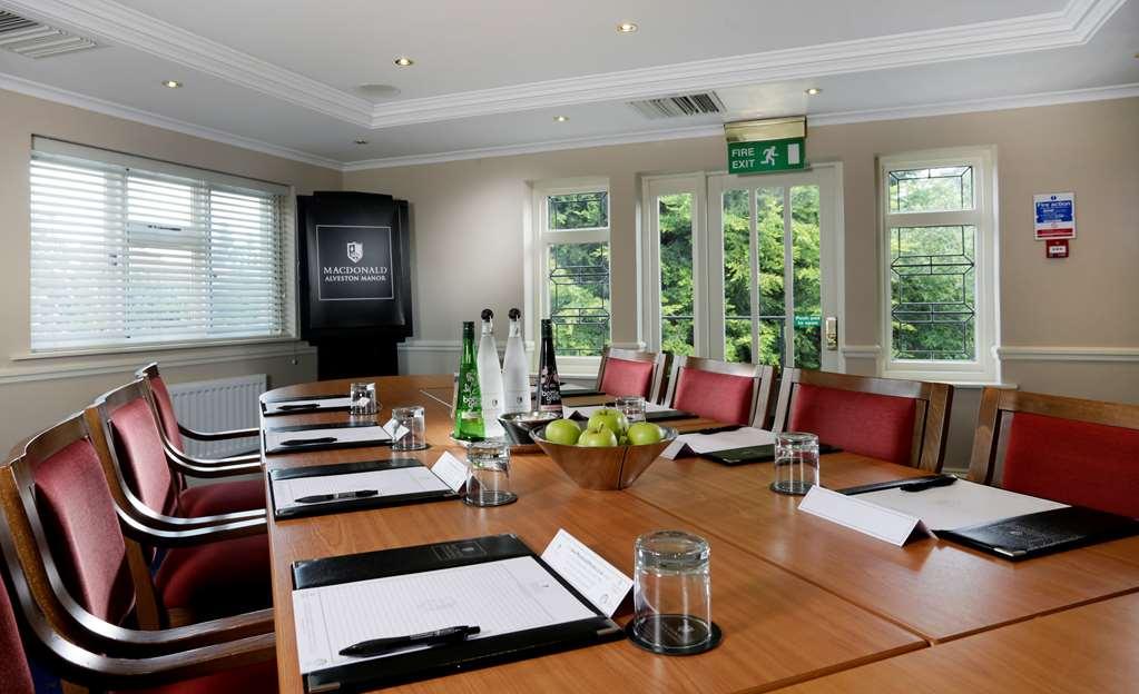 Macdonald Alveston Manor & 4* Stratford-upon-Avon