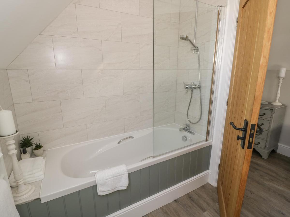 Coach House Mews *