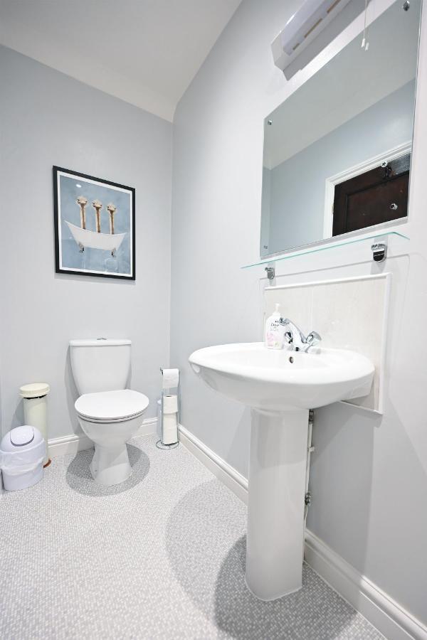 Townhouse With Free Onsite Ev Parking Holiday home Stratford-upon-Avon