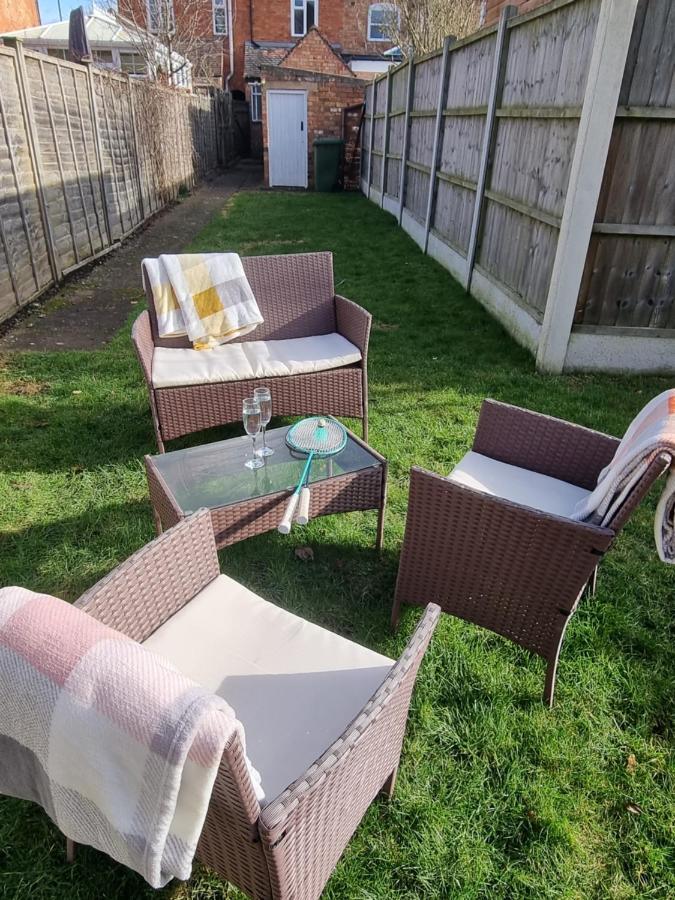 5 Minutes Walk To River And Town Centre Holiday home *