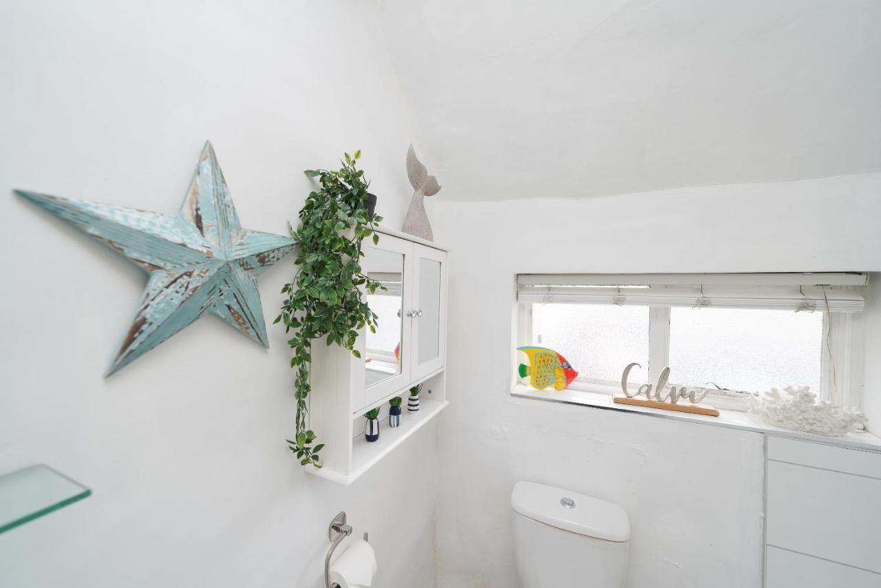 Holiday home Capulet At Laburnum Cottages *