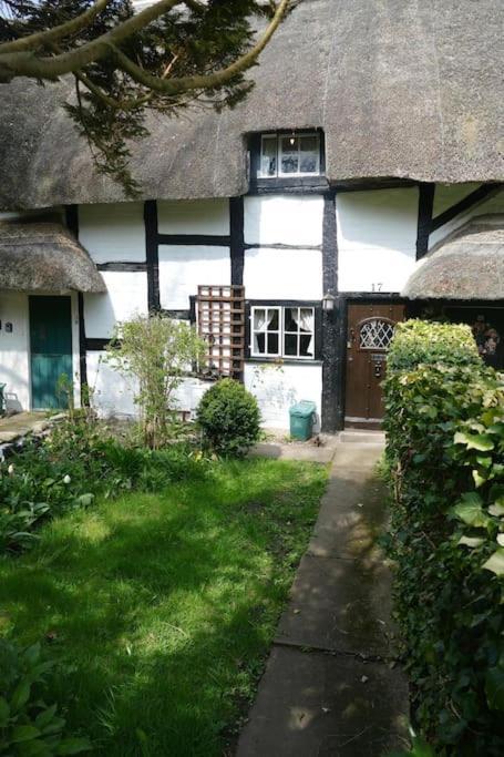 Holiday home Old In Upon Avon