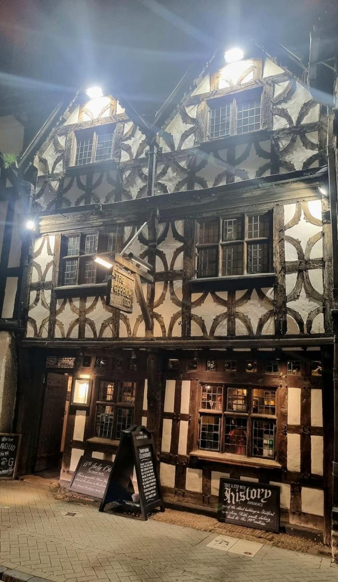 Oakleigh House Guest house *
