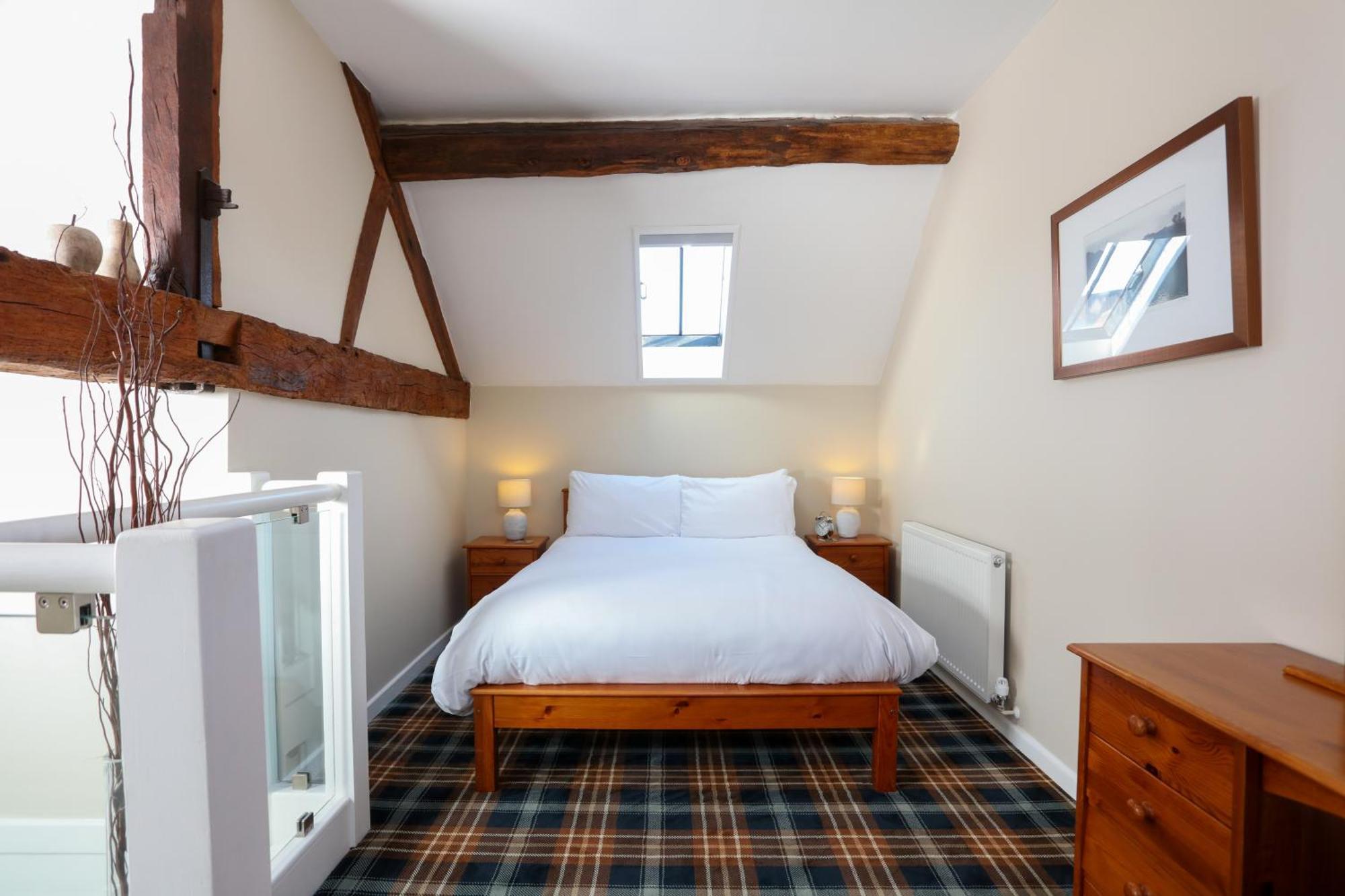 Inn Hall Broom