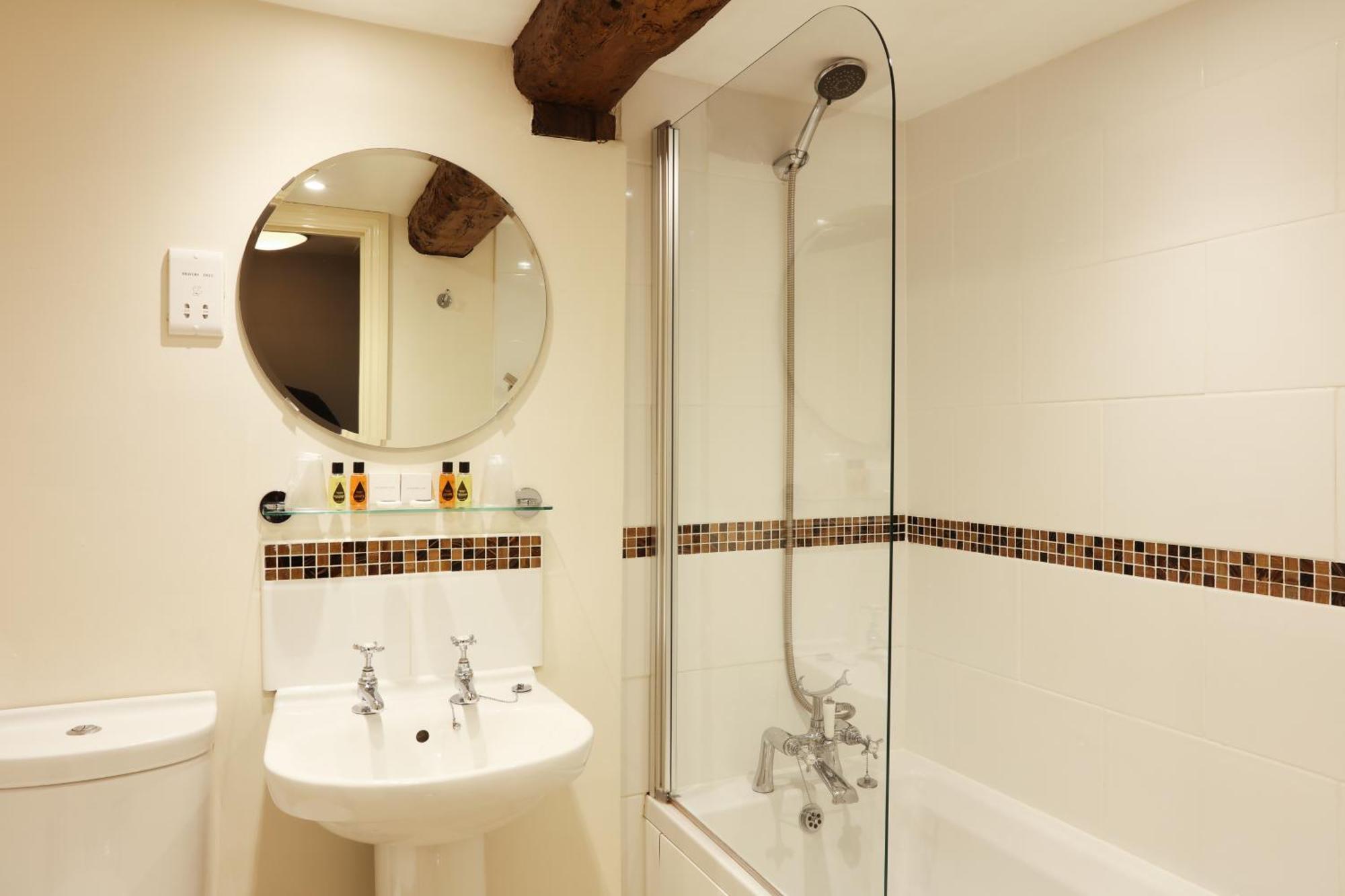 Inn Hall 4*