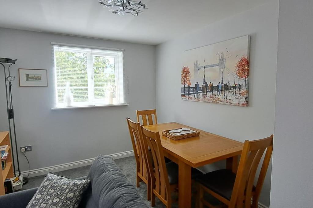 2 Bedroom In Upon Avon With Free Onsite Parking Stratford-upon-Avon