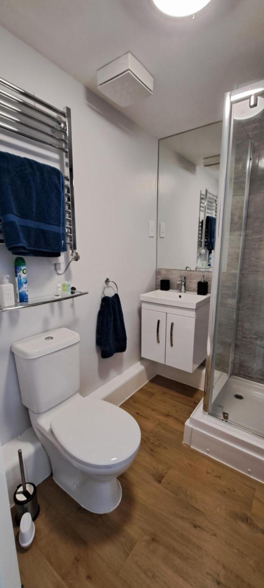 2 Bedroom In Upon Avon With Free Onsite Parking Apartamento
