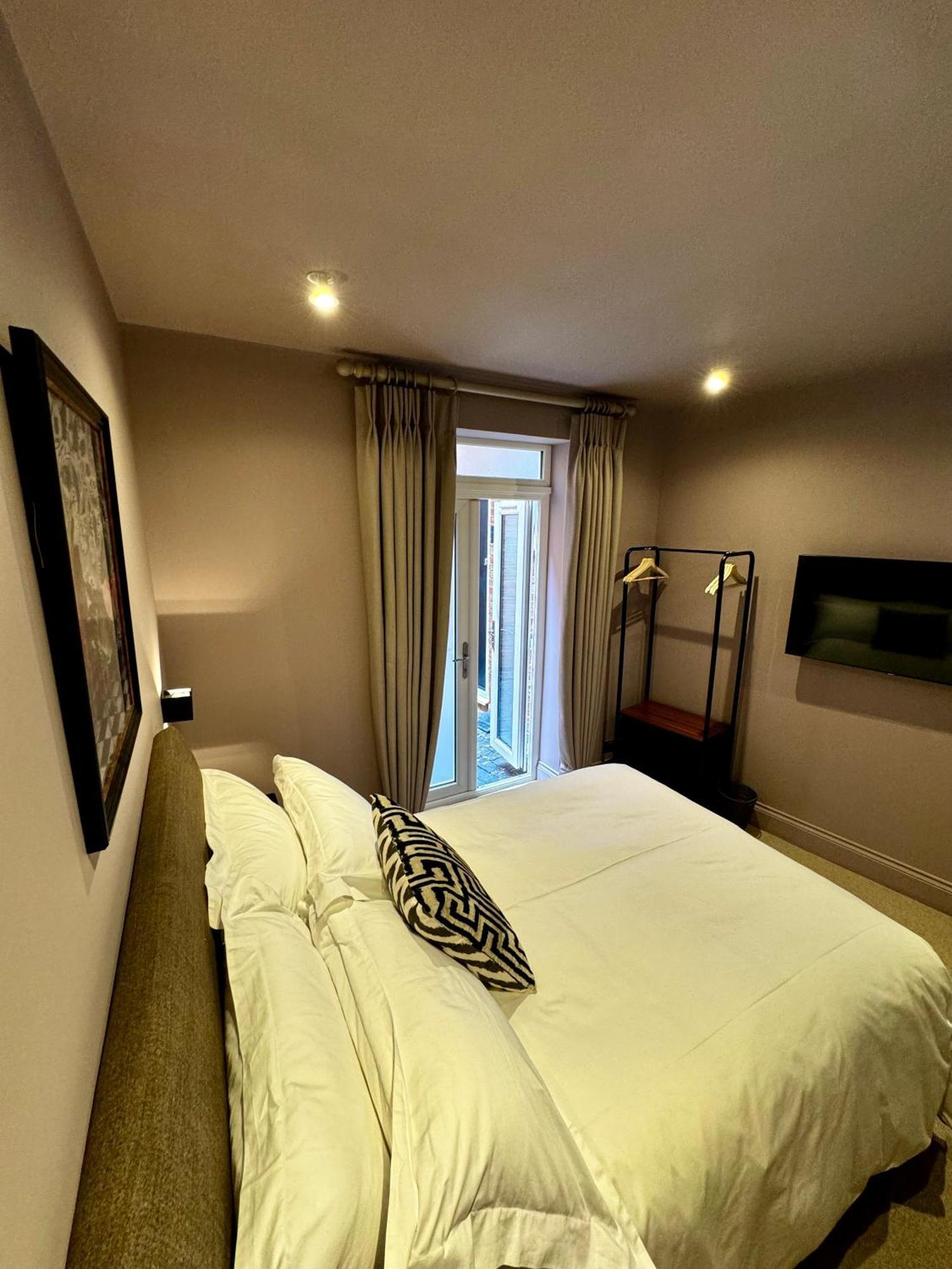 Macbeths Corner High End Luxury In Centre With Parking * Stratford-upon-Avon