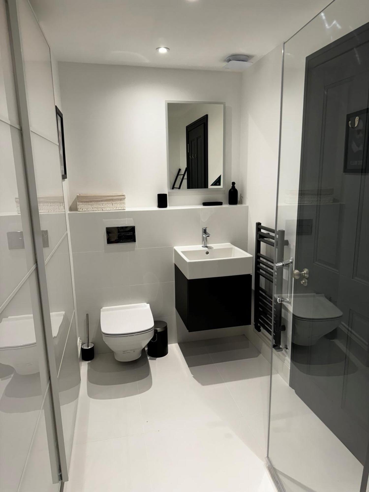 Romeo's Arch High End Luxury In Centre Of With Parking Apartment Stratford-upon-Avon