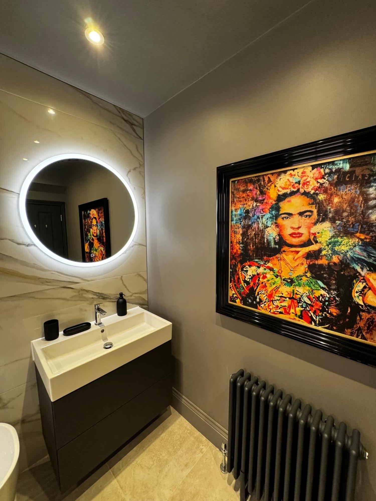 Apartment Romeo's Arch High End Luxury In Centre Of With Parking *