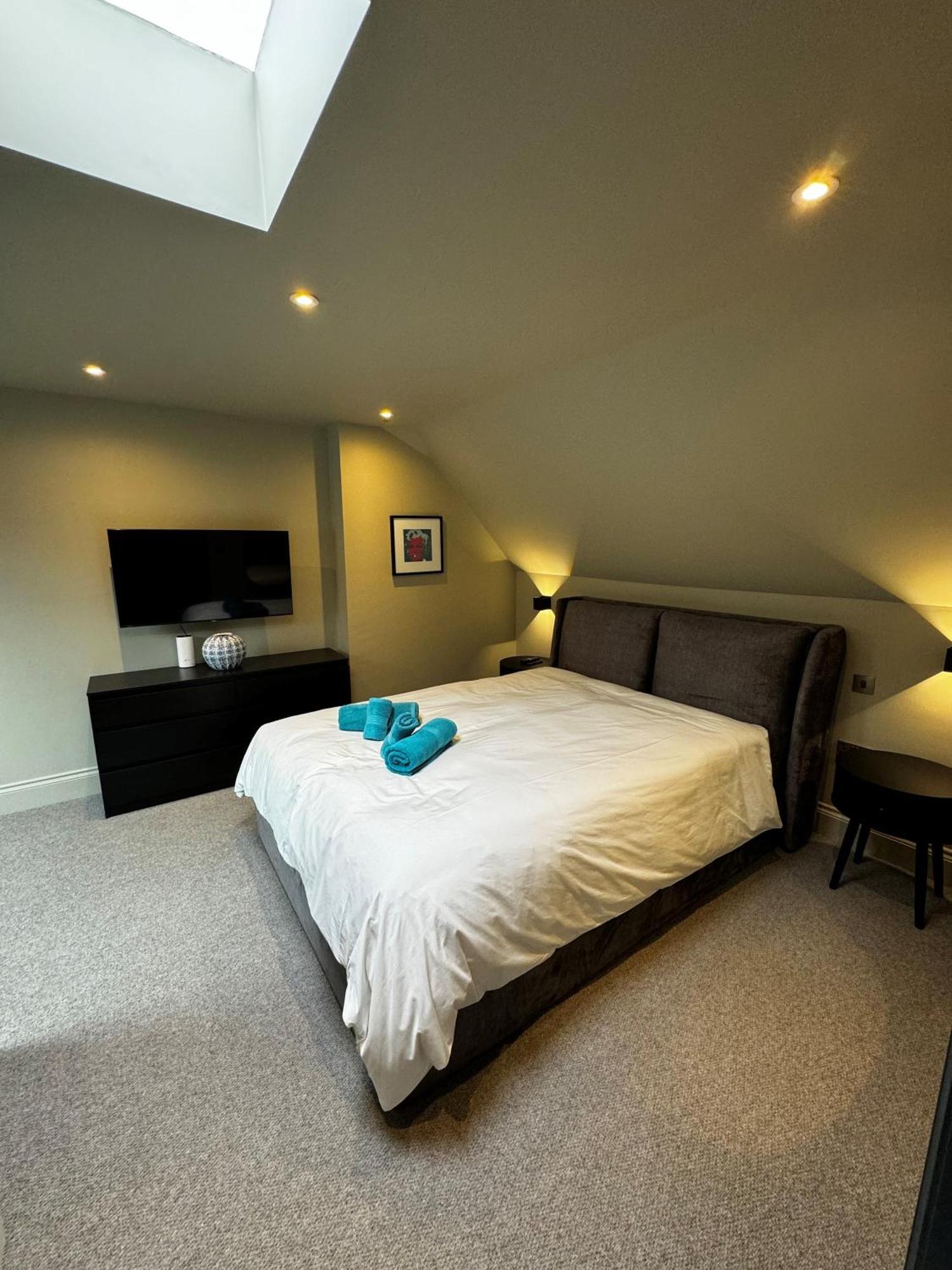 Romeo's Arch High End Luxury In Centre Of With Parking *
