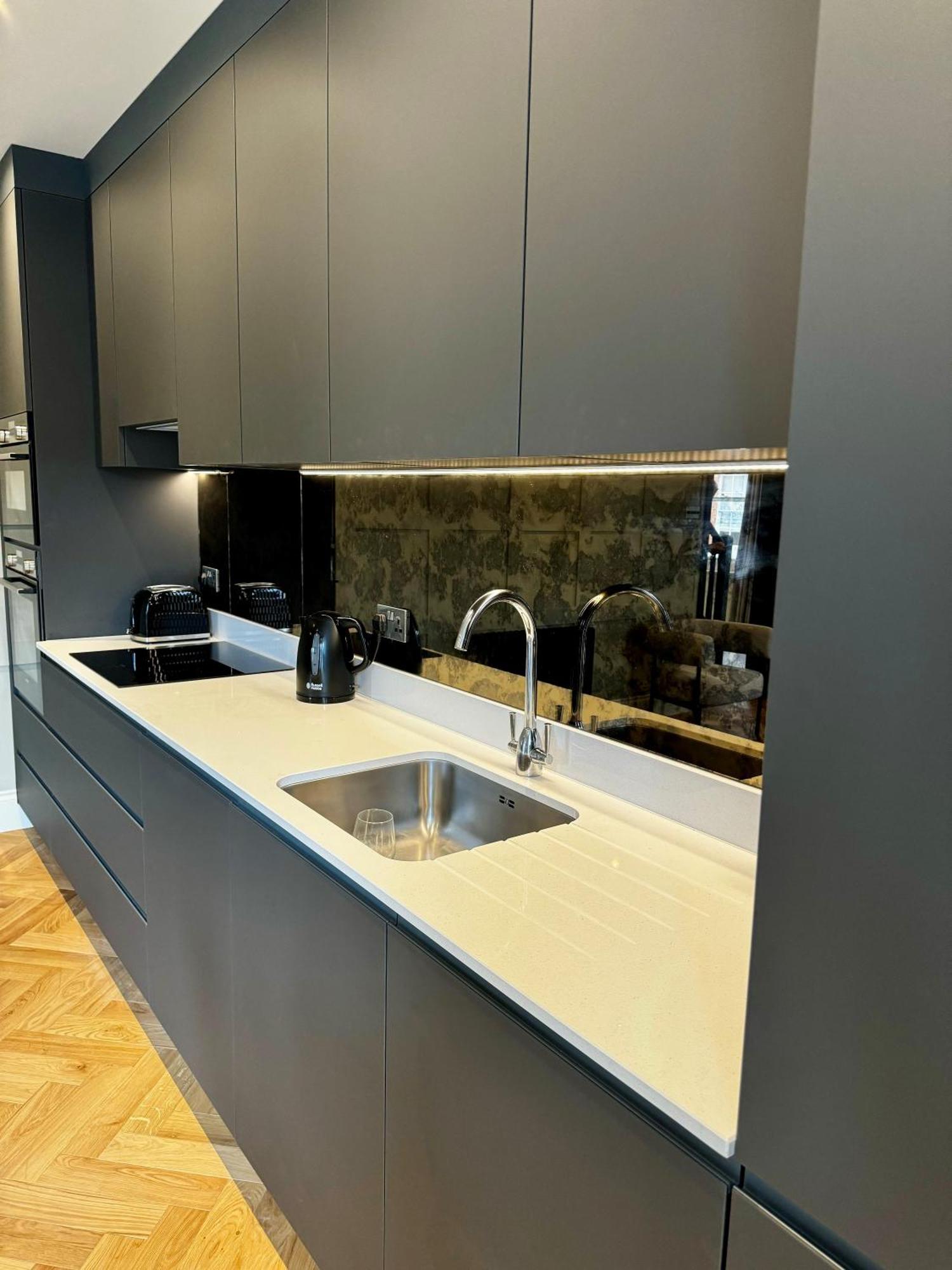 Romeo's Arch High End Luxury In Centre Of With Parking Apartment