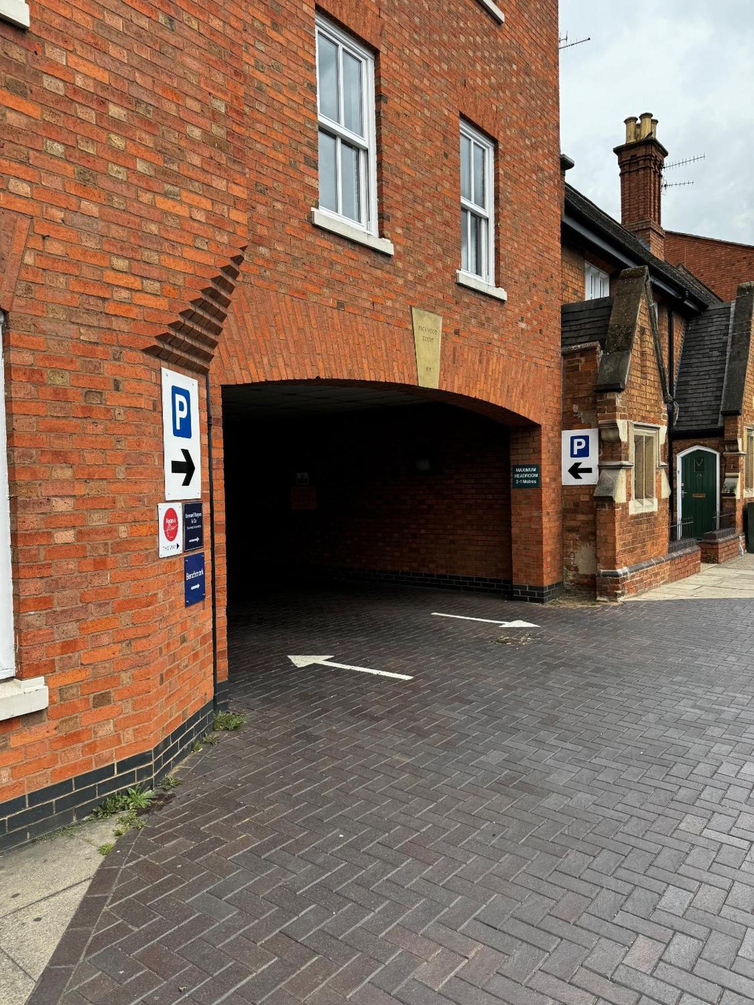 Romeo's Arch High End Luxury In Centre Of With Parking Apartment
