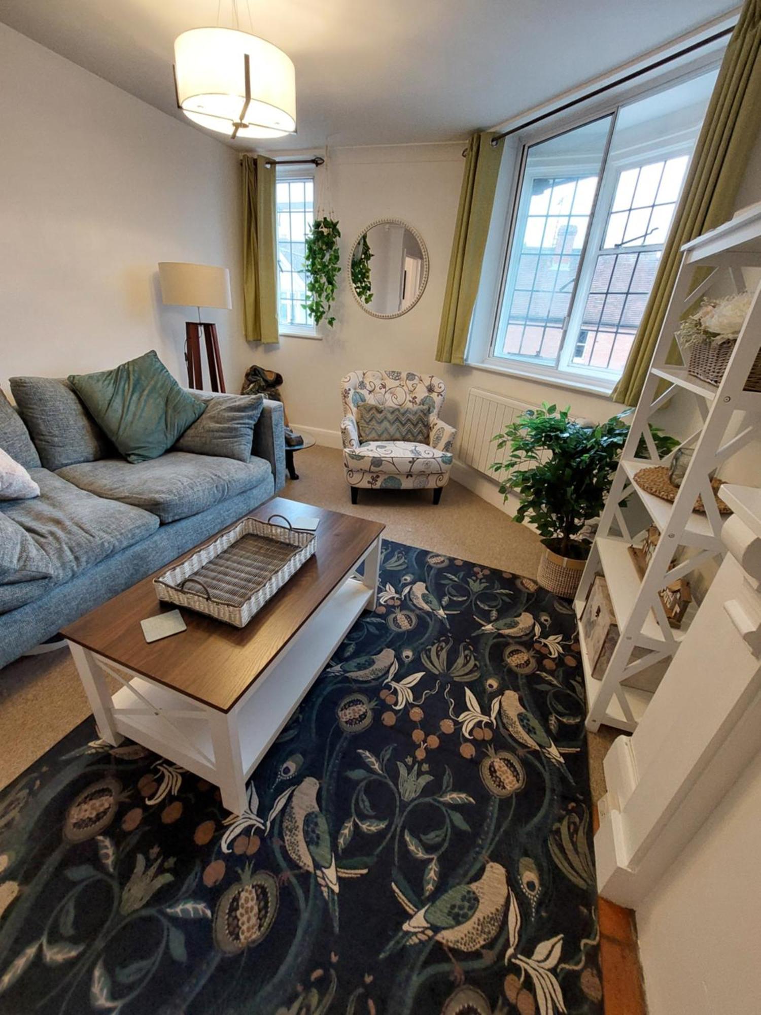 The Gallery With Parking Apartment *