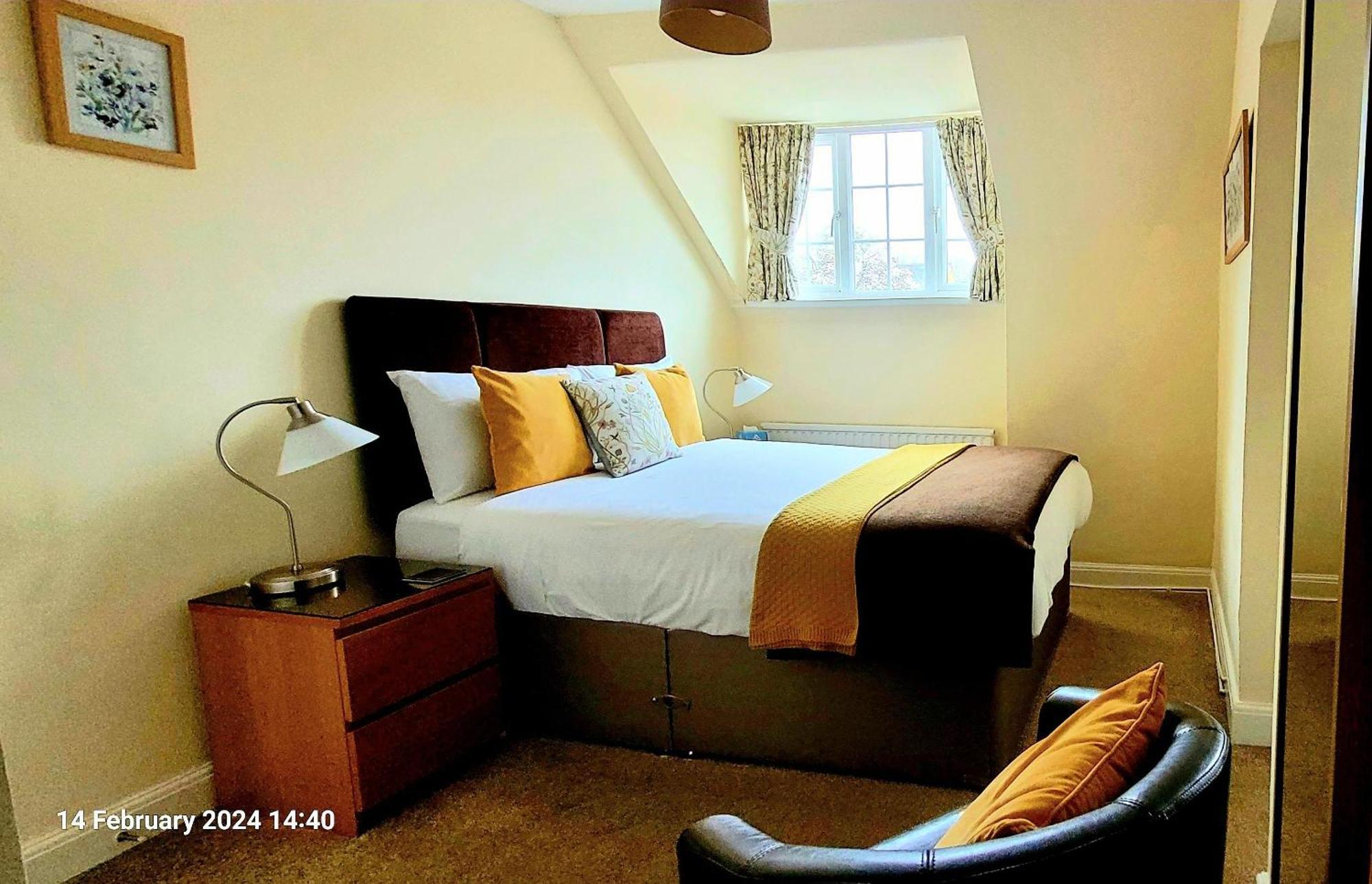 Hampton 3*