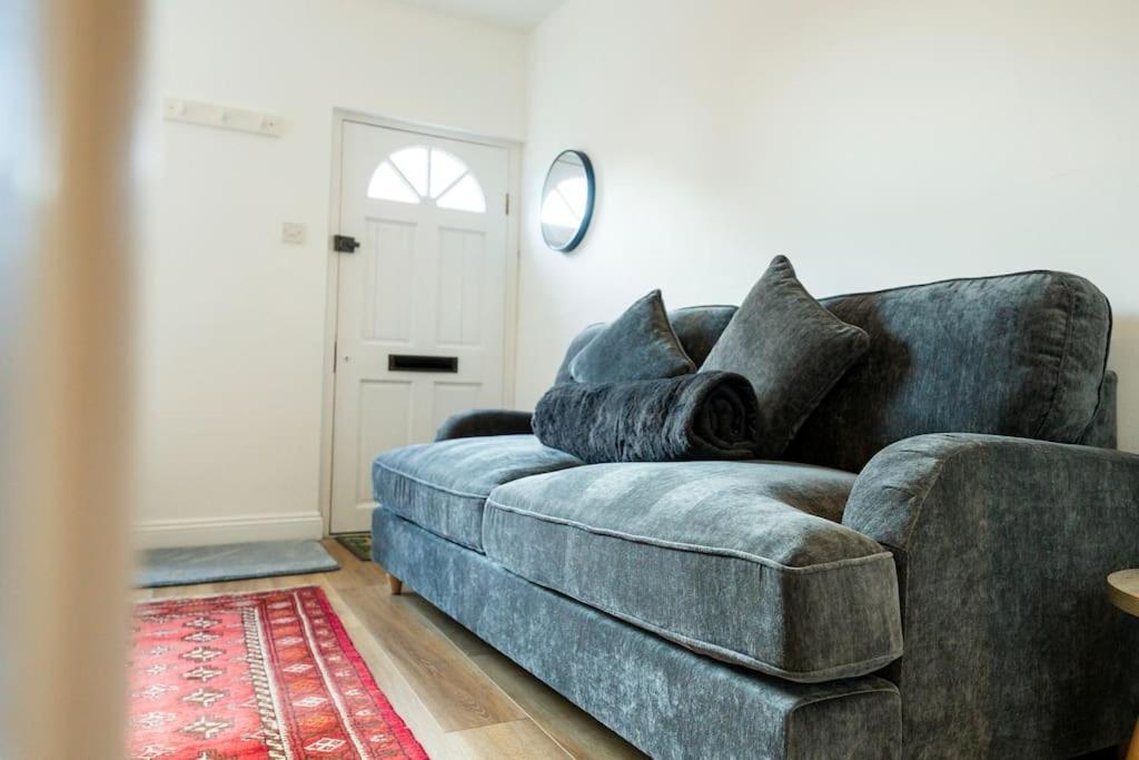 Cosy 2-bedroom Townhouse - Free Parking Casa de férias